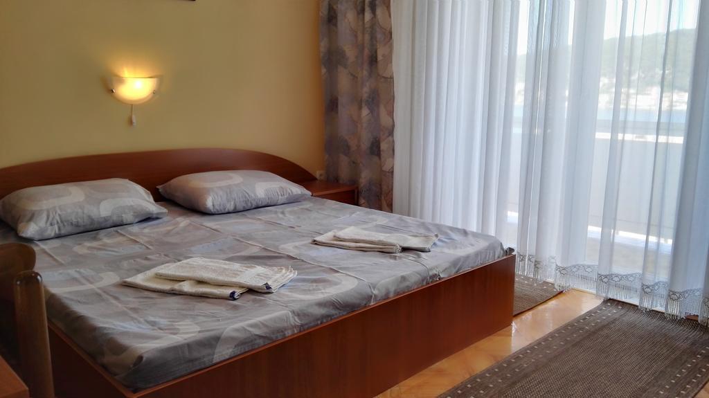 Ljubica Apartments And Rooms Supetarska Draga Dış mekan fotoğraf